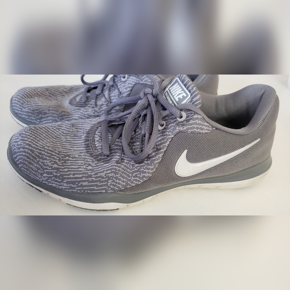 NIKE, Womens size 8, Gray